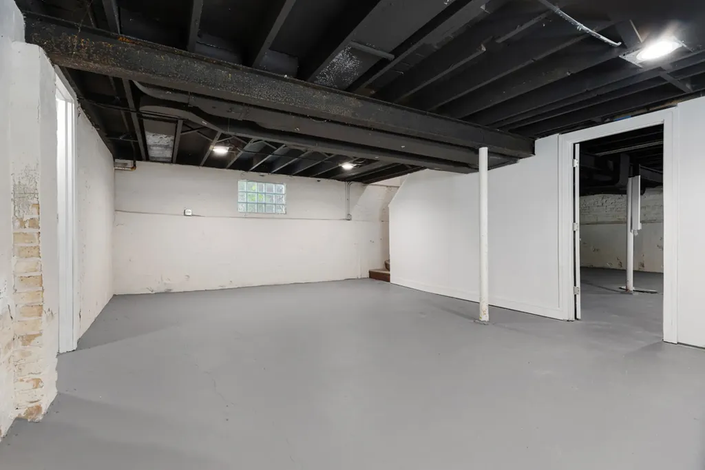 8519 South King Drive Chicago IL 60619