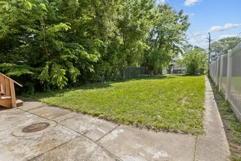 8519 South King Drive Chicago IL 60619