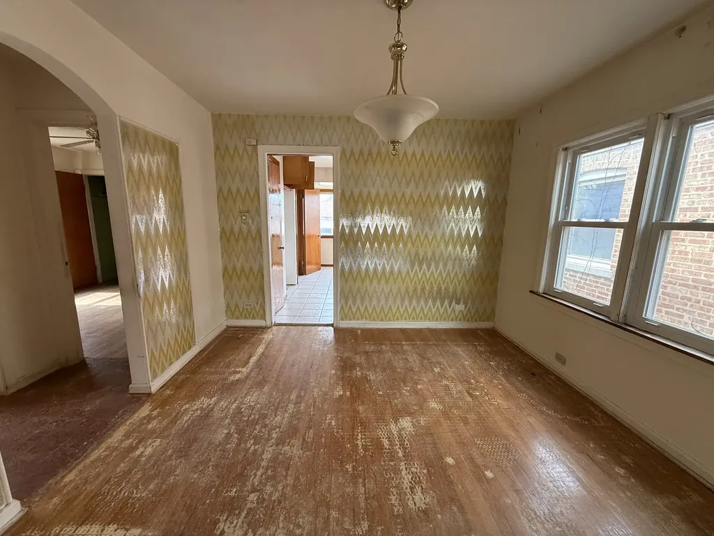 8842 South Cregier Avenue Chicago IL 60617