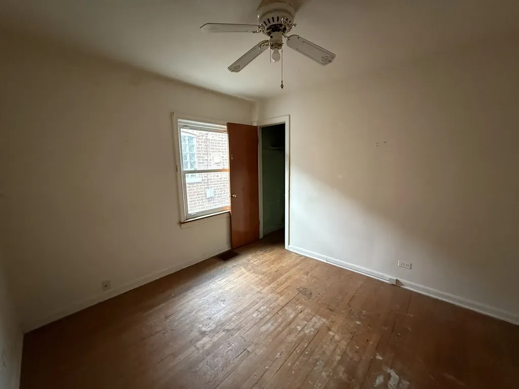 8842 South Cregier Avenue Chicago IL 60617