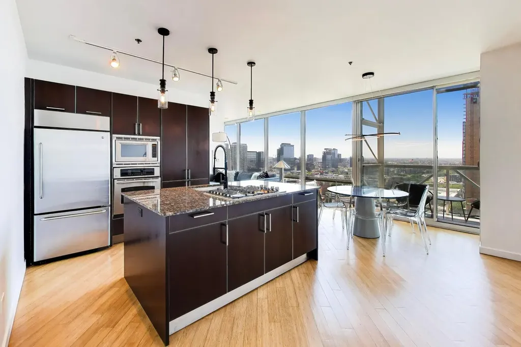 653 North Kingsbury Street Chicago IL 60654