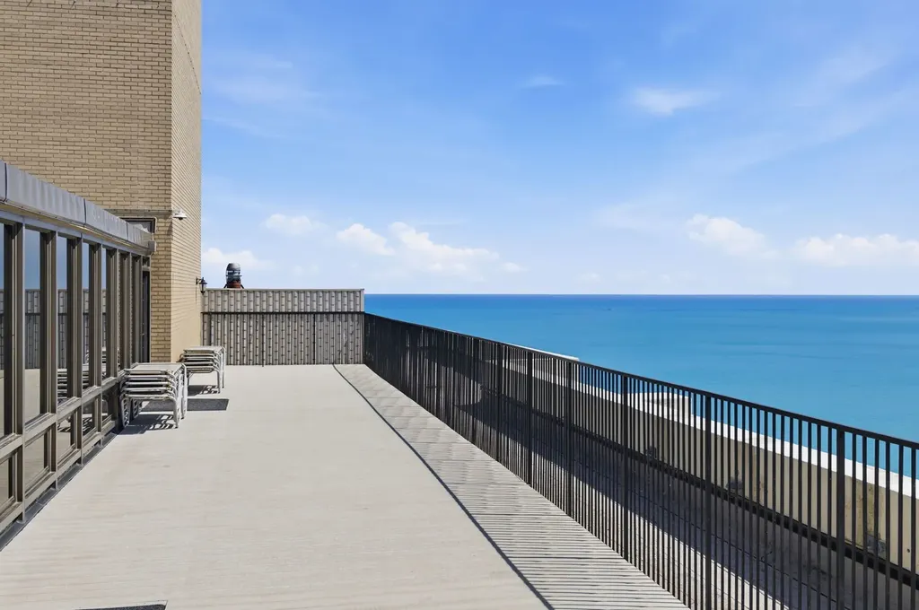 2800 North Lake Shore Drive Chicago IL 60657