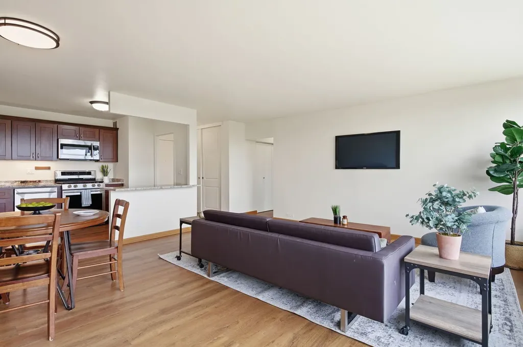2800 North Lake Shore Drive Chicago IL 60657