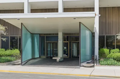 2800 North Lake Shore Drive Chicago IL 60657