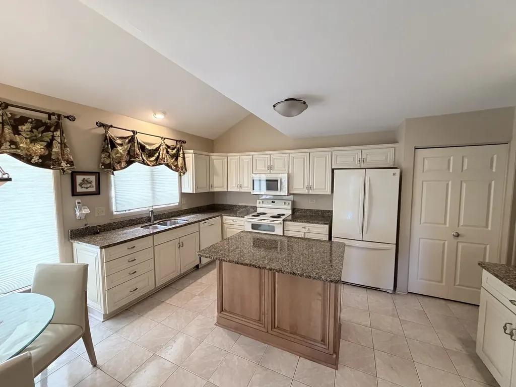1159 Mistwood Lane Downers Grove IL 60515