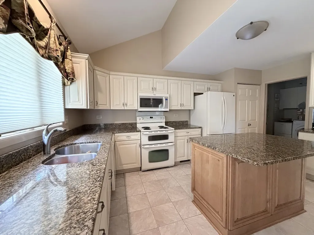 1159 Mistwood Lane Downers Grove IL 60515