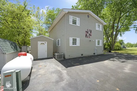 156 Fossil Cove Lane Wilmington IL 60481