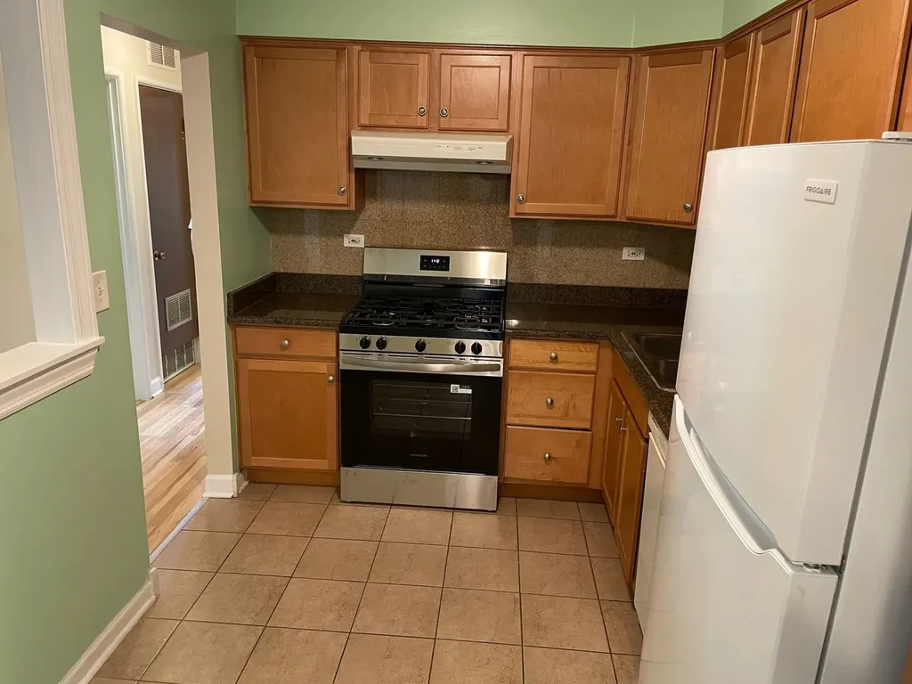 7373 Blackburn Avenue Downers Grove IL 60516