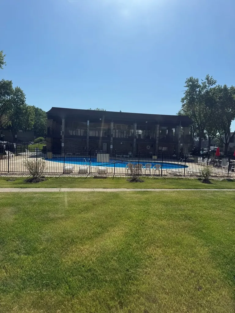 7373 Blackburn Avenue Downers Grove IL 60516