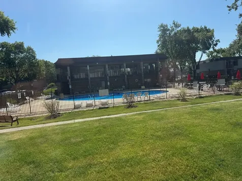7373 Blackburn Avenue Downers Grove IL 60516