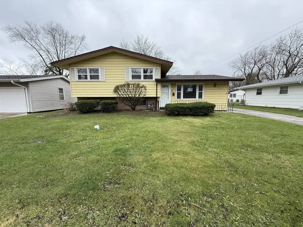 18864 Greenbay Avenue Lansing IL 60438