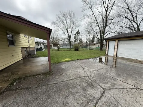 18864 Greenbay Avenue Lansing IL 60438