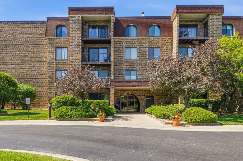 2100 Valencia Drive Northbrook IL 60062