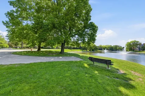 2100 Valencia Drive Northbrook IL 60062