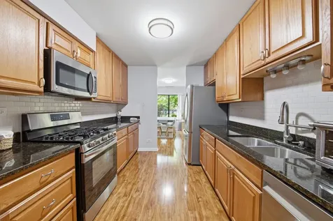 2100 Valencia Drive Northbrook IL 60062