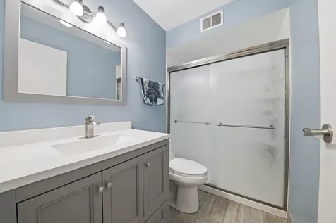 2100 Valencia Drive Northbrook IL 60062