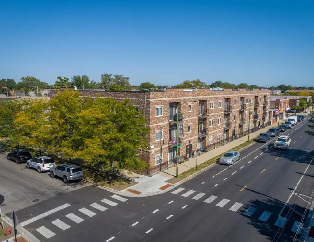 6112 West Diversey Avenue Chicago IL 60639