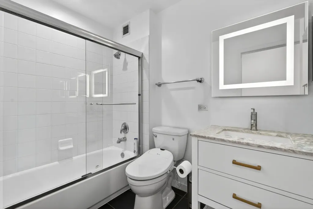 200 West Grand Avenue Chicago IL 60654