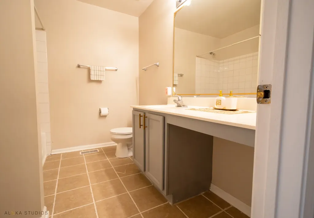 880 Genesee Drive Naperville IL 60563