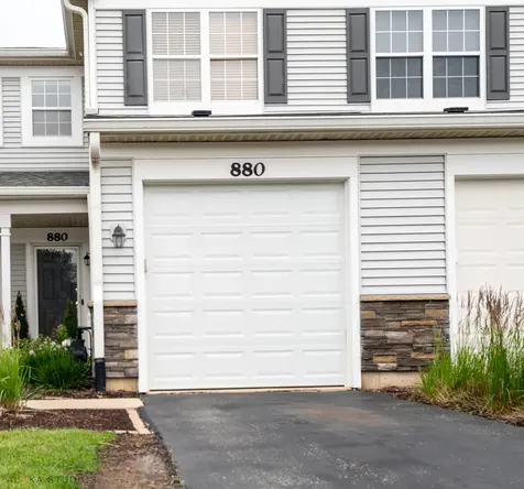 880 Genesee Drive Naperville IL 60563