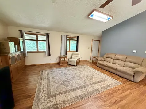 17179 Swisher Hill Road Dewitt IL 61735