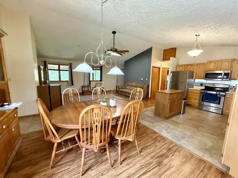 17179 Swisher Hill Road Dewitt IL 61735