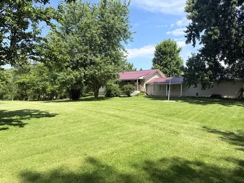17179 Swisher Hill Road Dewitt IL 61735