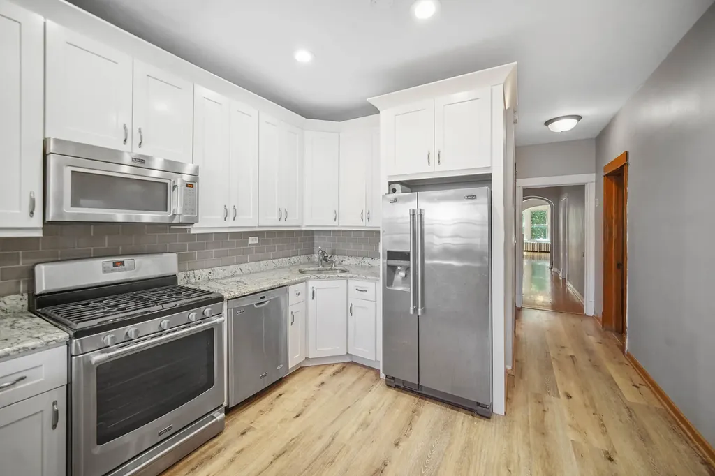3130 West Wilson Avenue Chicago IL 60625
