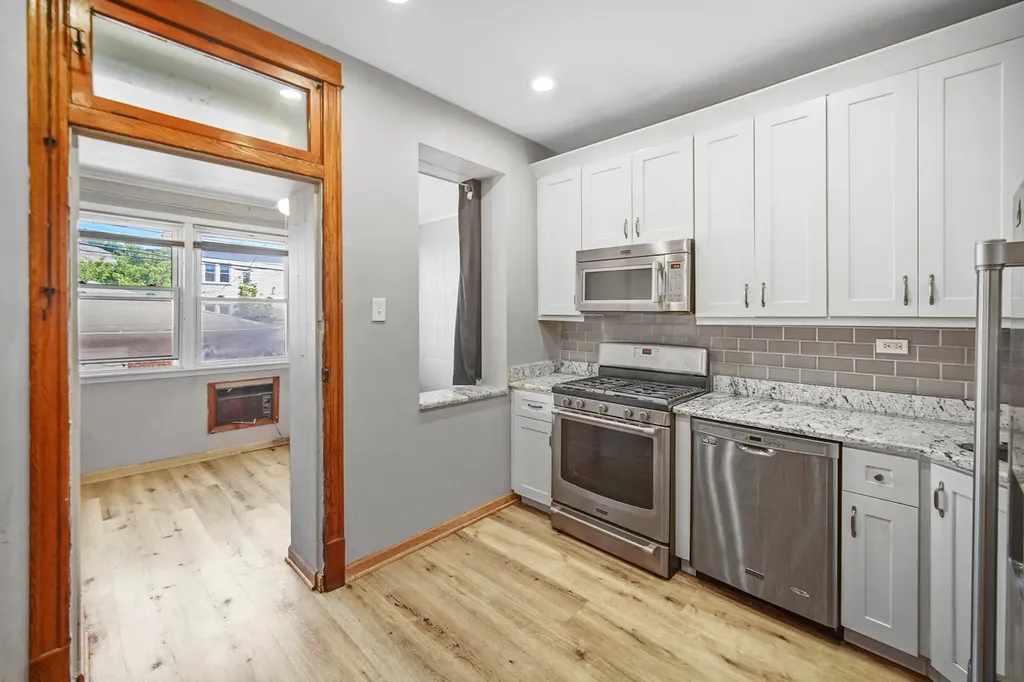 3130 West Wilson Avenue Chicago IL 60625