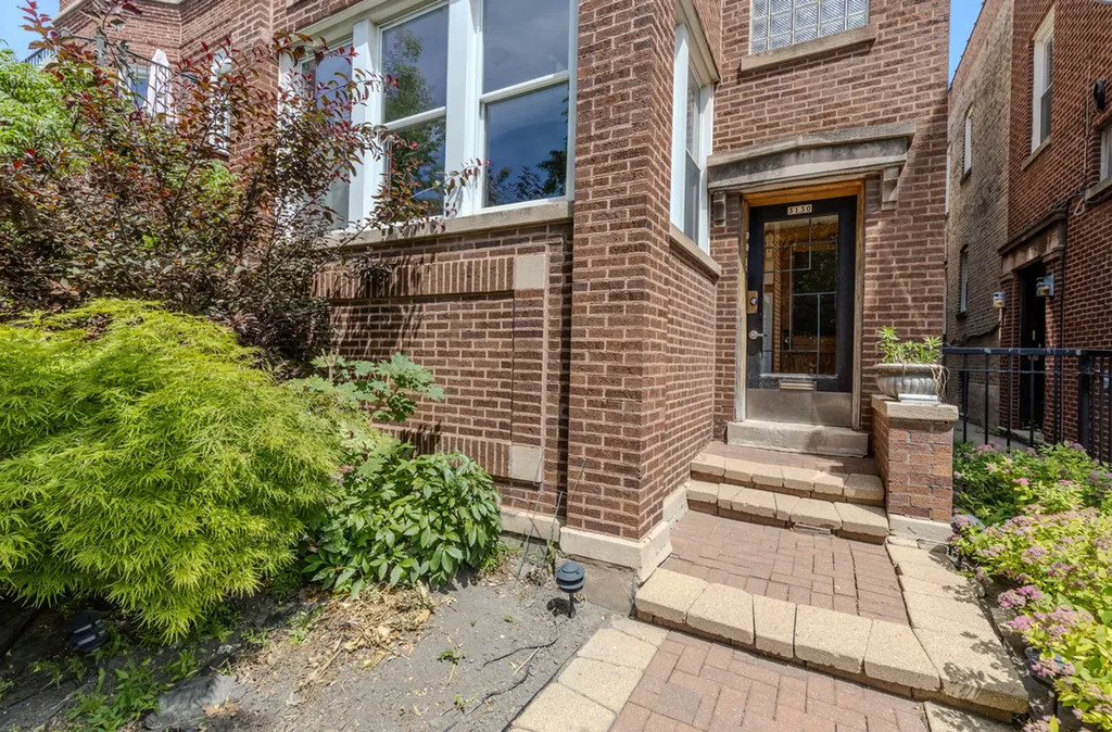 3130 West Wilson Avenue Chicago IL 60625