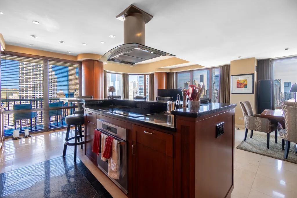 111 West Maple Street Chicago IL 60610