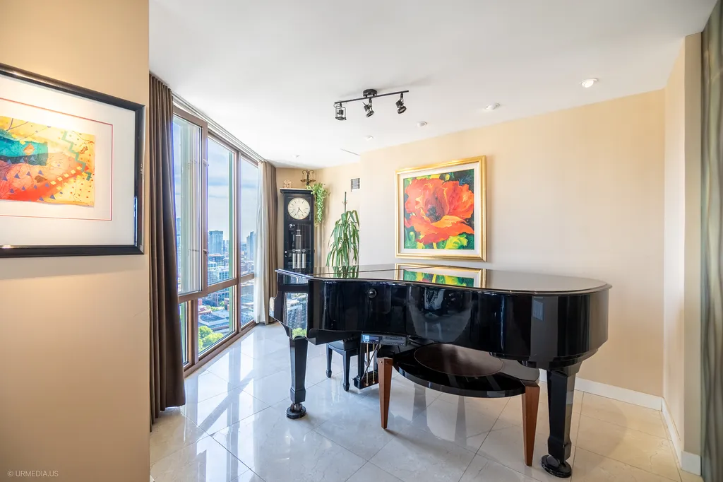 111 West Maple Street Chicago IL 60610