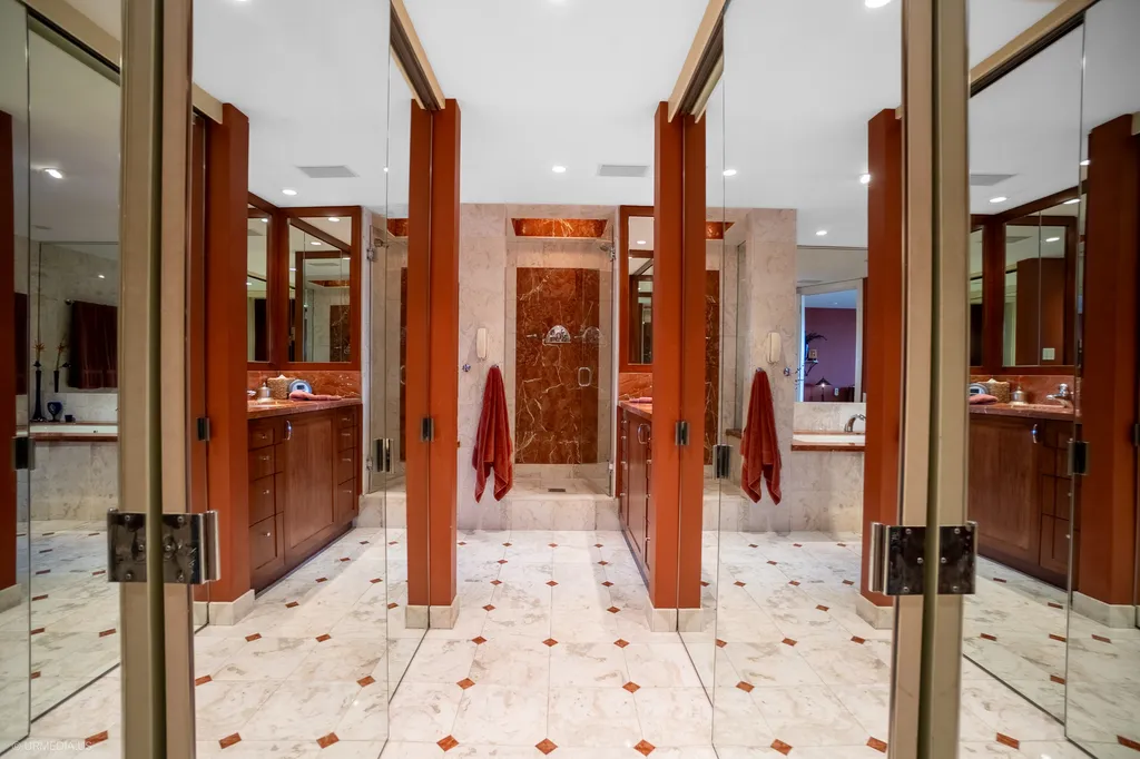 111 West Maple Street Chicago IL 60610