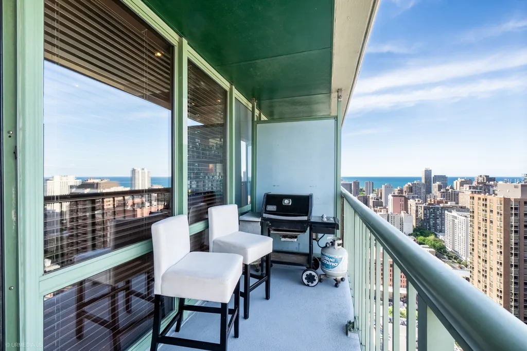 111 West Maple Street Chicago IL 60610