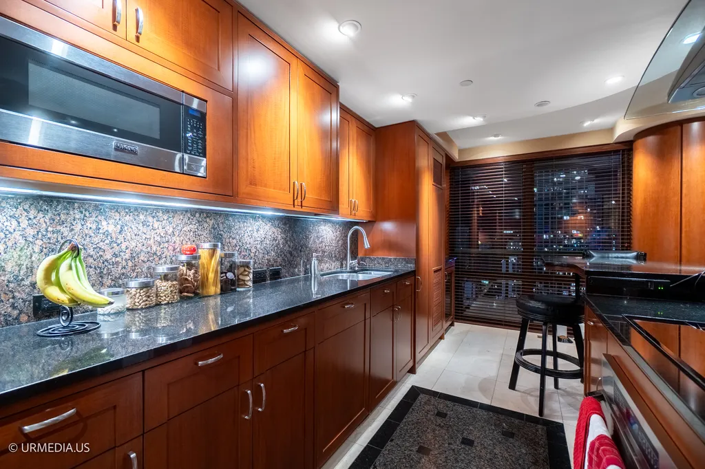 111 West Maple Street Chicago IL 60610