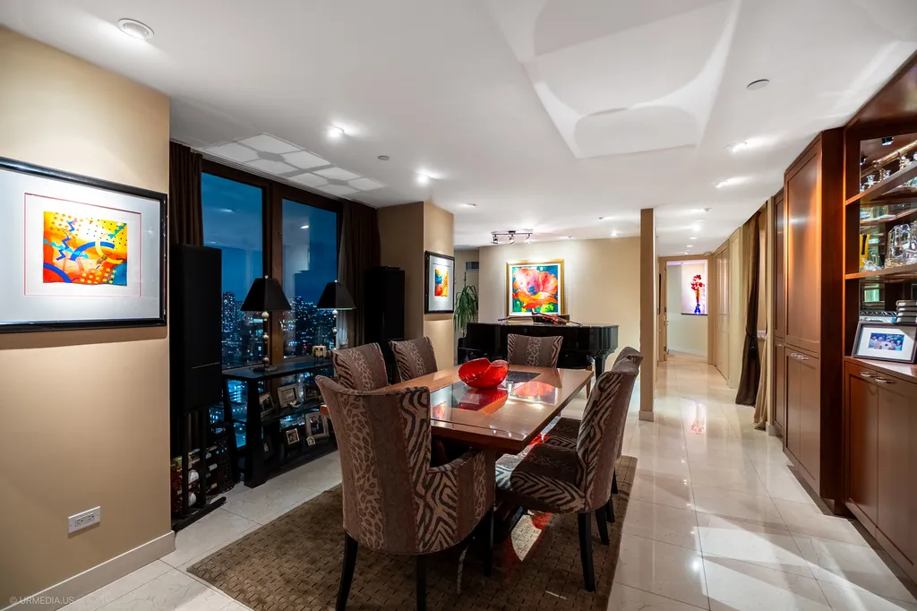 111 West Maple Street Chicago IL 60610