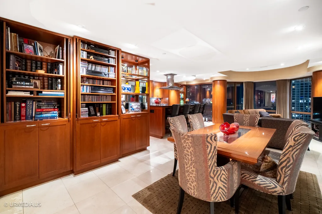111 West Maple Street Chicago IL 60610