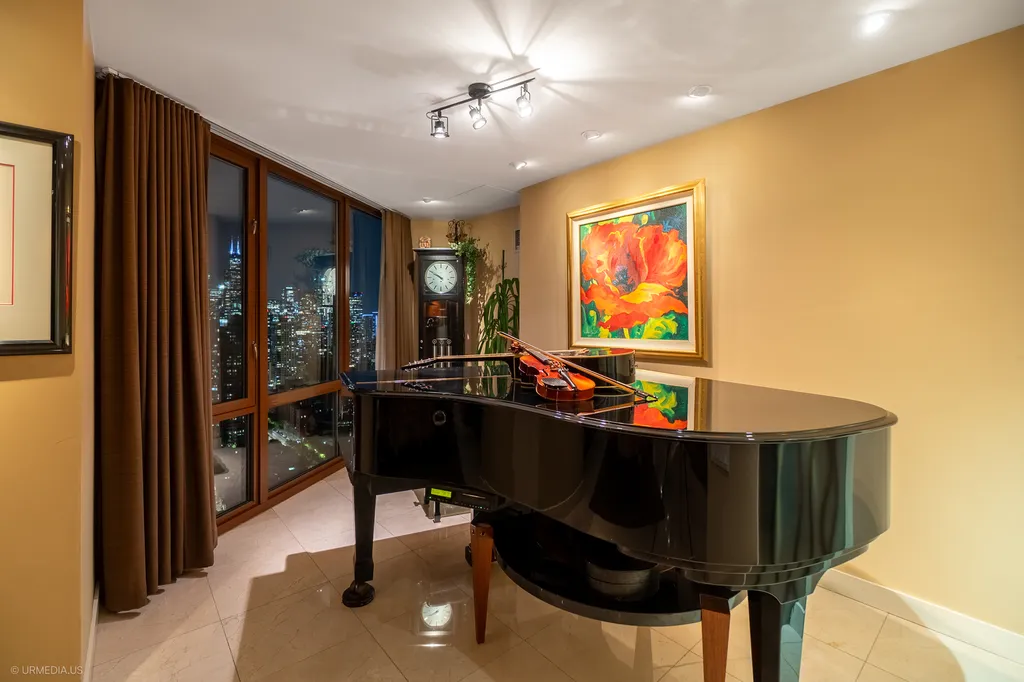 111 West Maple Street Chicago IL 60610