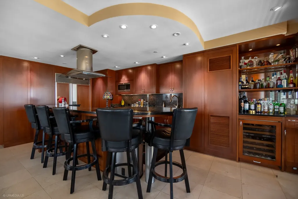 111 West Maple Street Chicago IL 60610