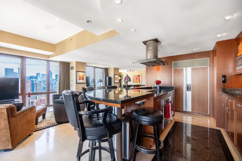 111 West Maple Street Chicago IL 60610