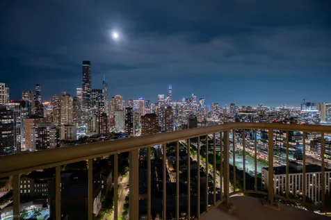 111 West Maple Street Chicago IL 60610