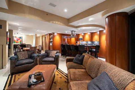 111 West Maple Street Chicago IL 60610