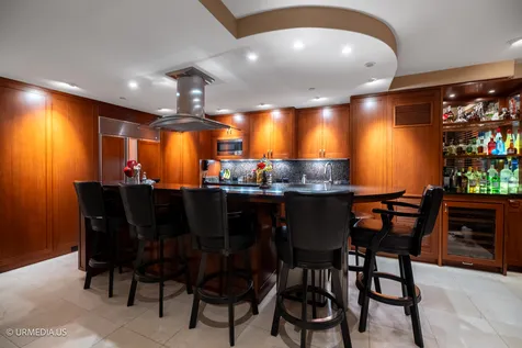 111 West Maple Street Chicago IL 60610