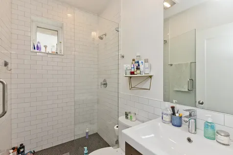 856 North Hermitage Avenue Chicago IL 60622