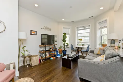 856 North Hermitage Avenue Chicago IL 60622