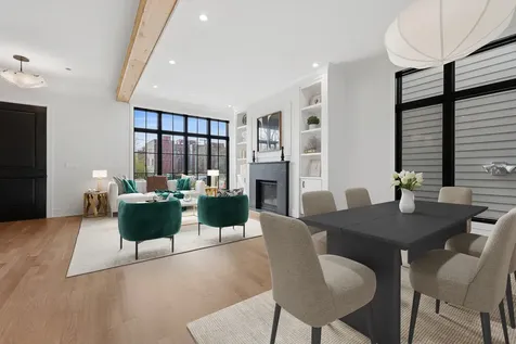 2214 West Oakdale Avenue Chicago IL 60618