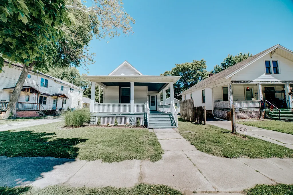 424 North 2nd Street Watseka IL 60970