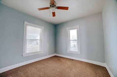 424 North 2nd Street Watseka IL 60970