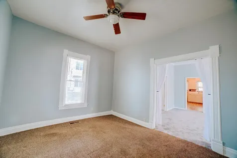 424 North 2nd Street Watseka IL 60970