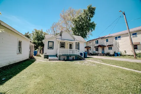 424 North 2nd Street Watseka IL 60970